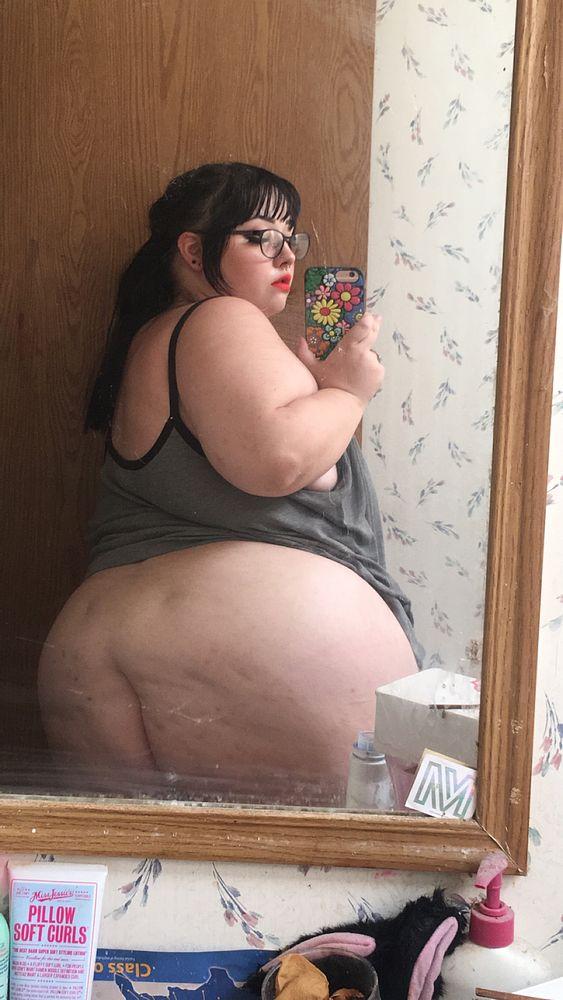 thiccNcurvybby 9