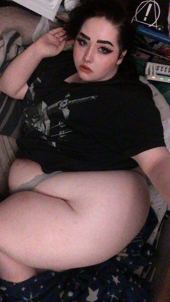 thiccNcurvybby 34